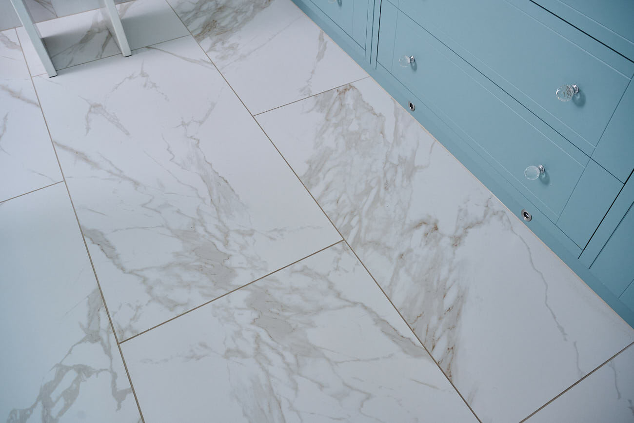 Basilica Oro Natural Porcelain