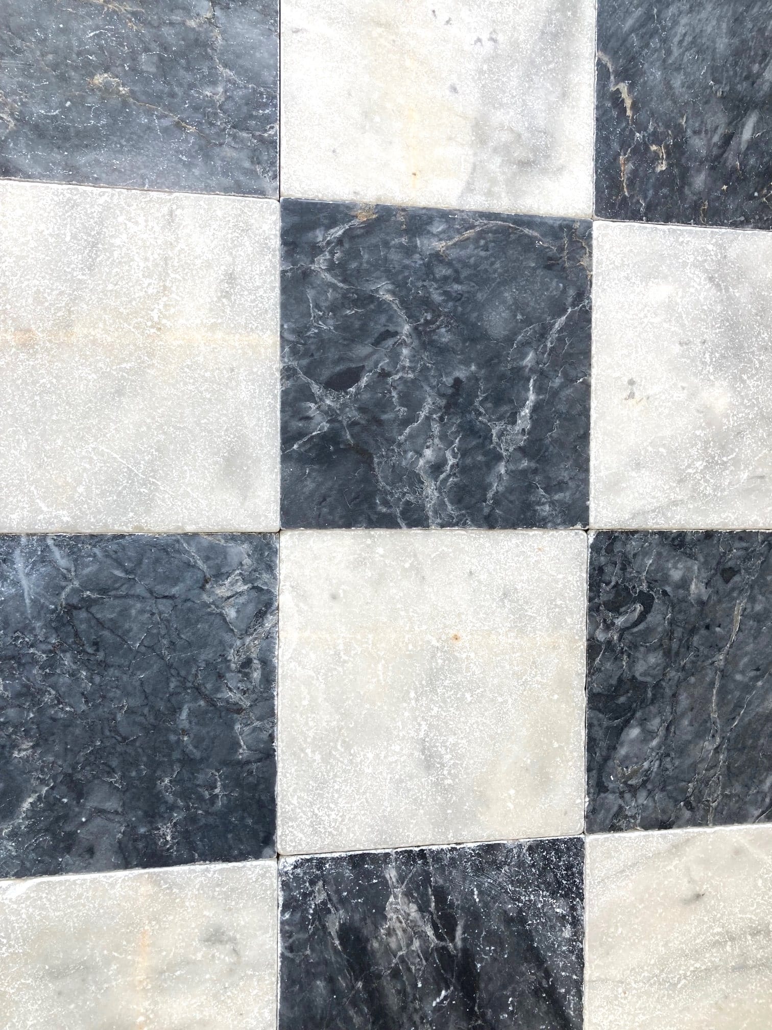 Casella Tumbled Marble