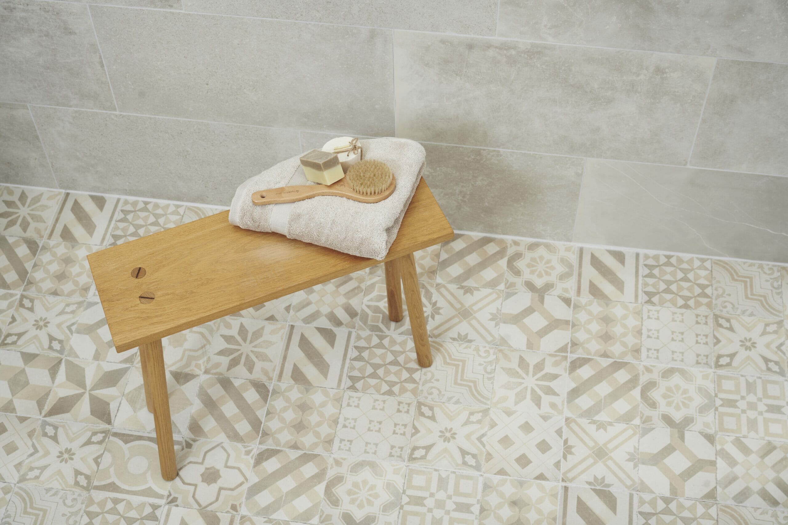 Castello Warm Mix Decorative Porcelain