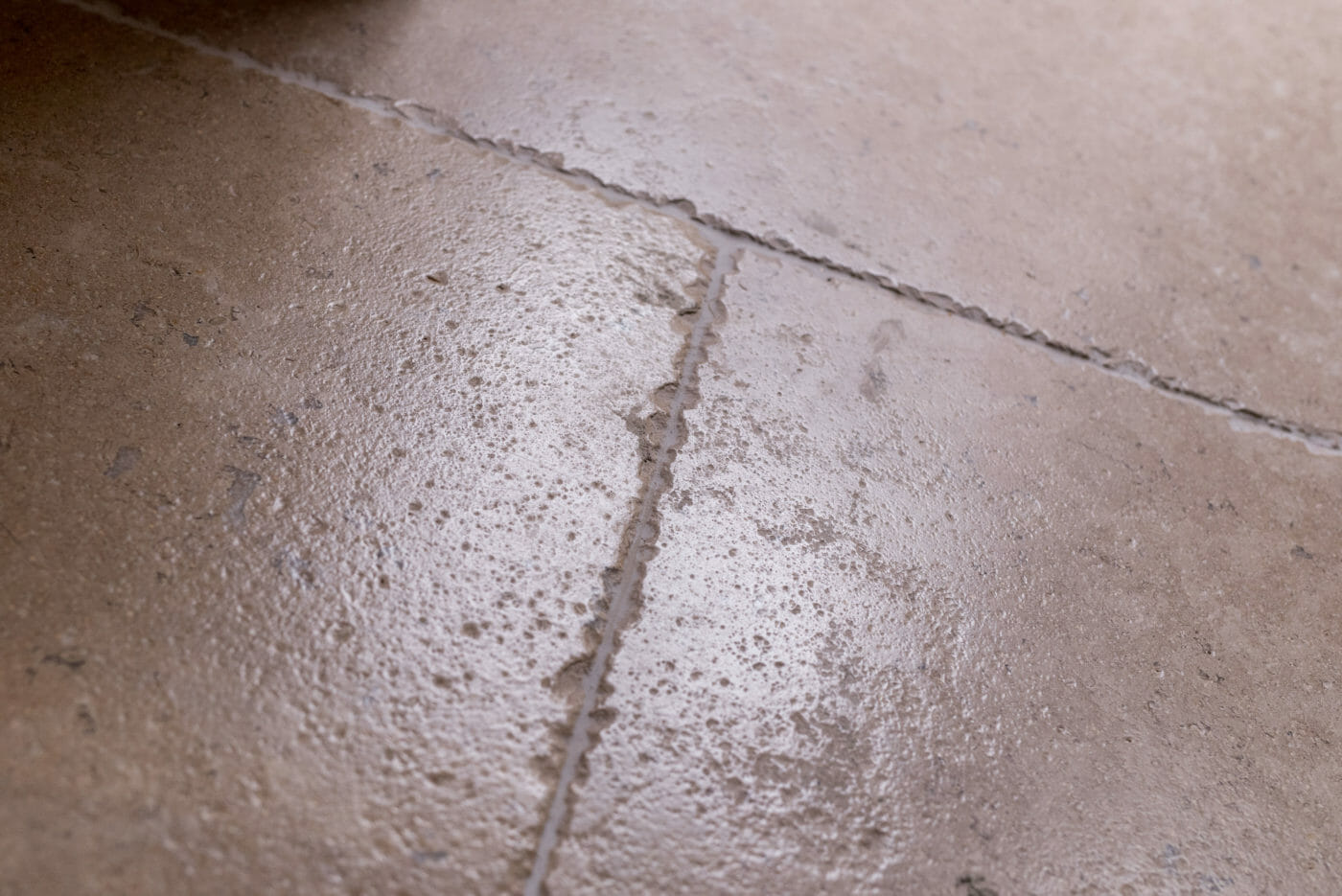 Lawkland Antiqued Limestone