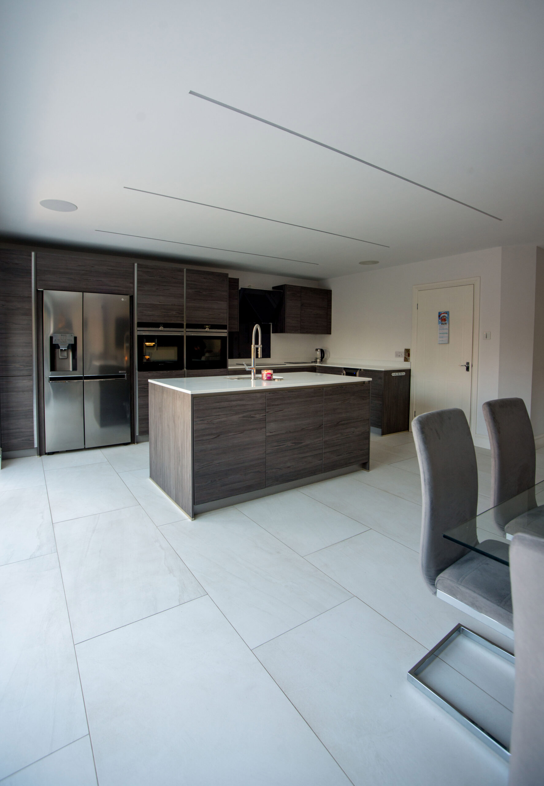 Pietra Natural Bianco Porcelain