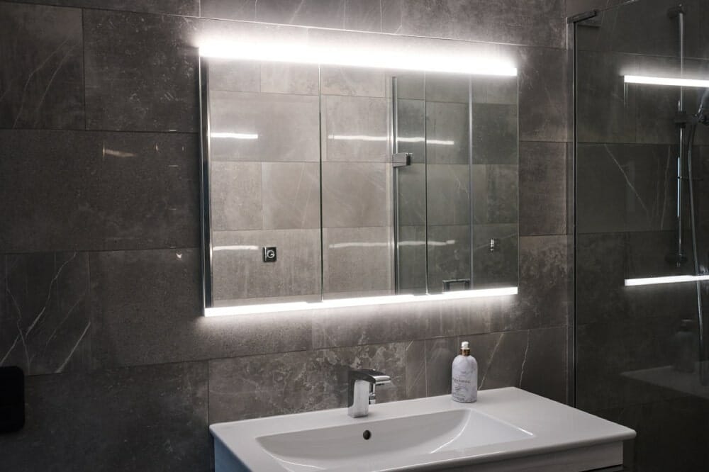Geneva Polished Platinum Porcelain