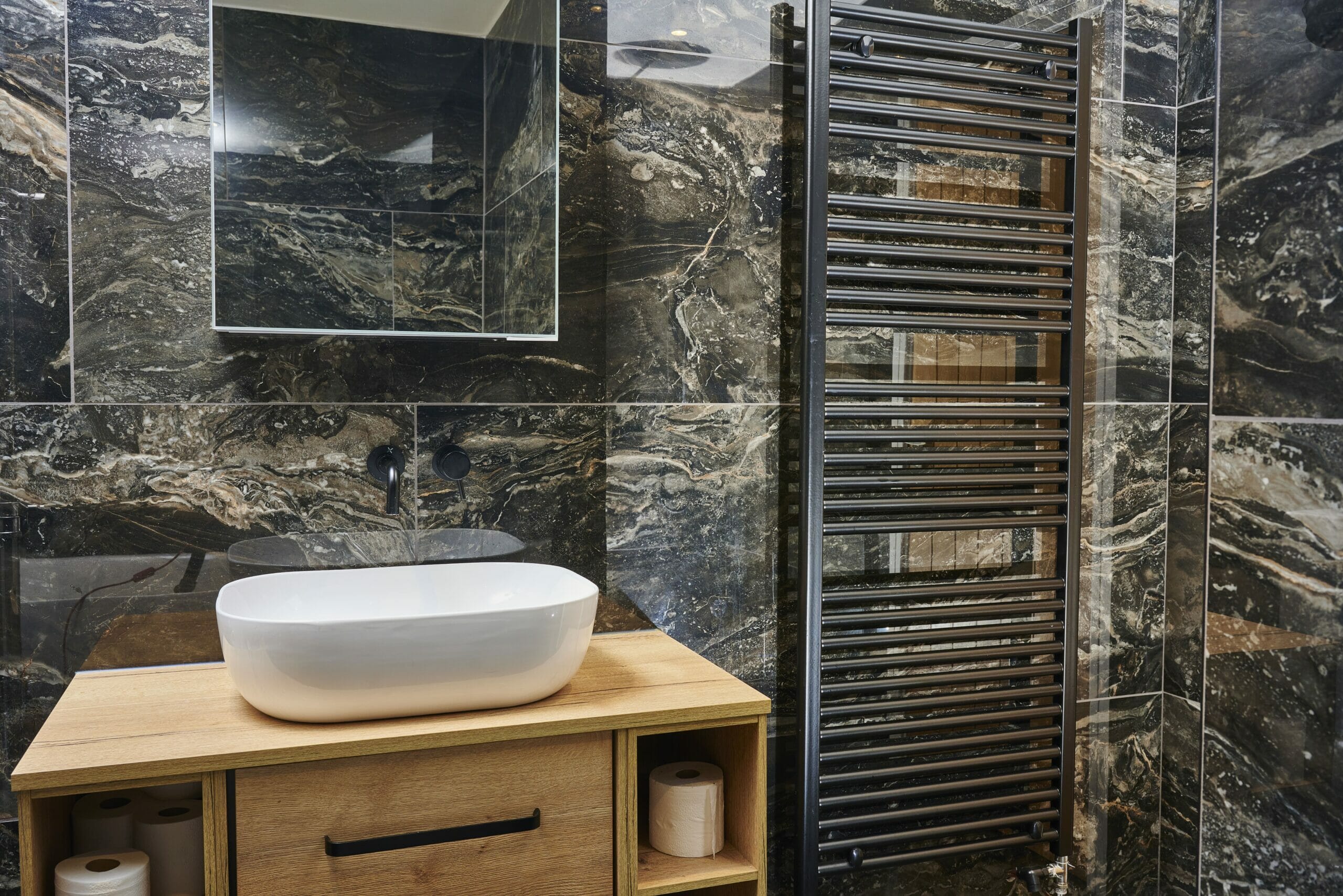 Orobico Dark Polished Porcelain