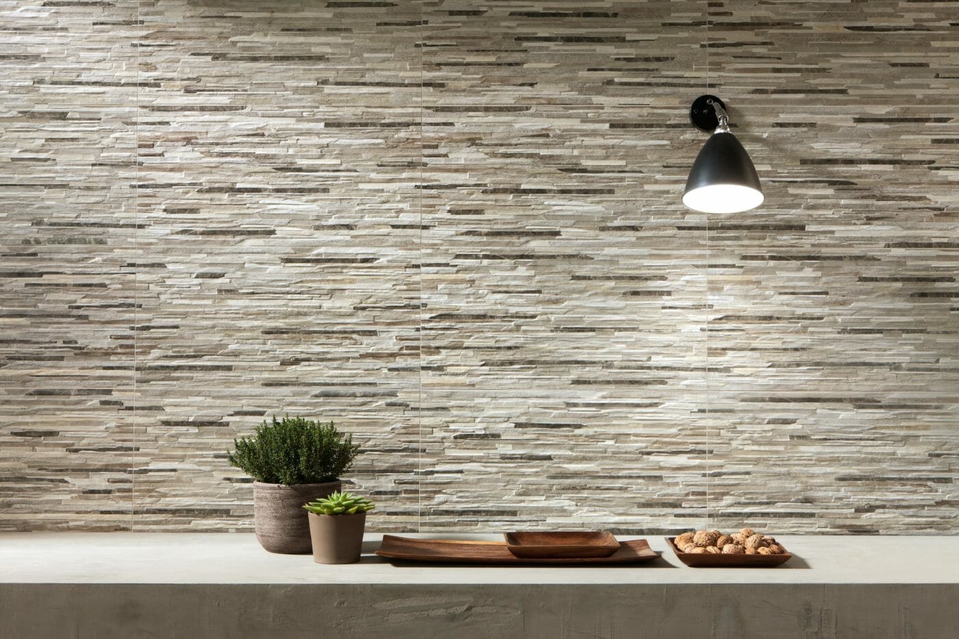 Saturn Muretto Cold Natural Porcelain