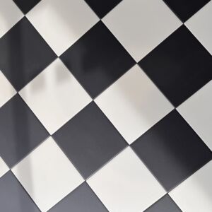 Victorian Pastello Antique Cream and Black Chequer Porcelain